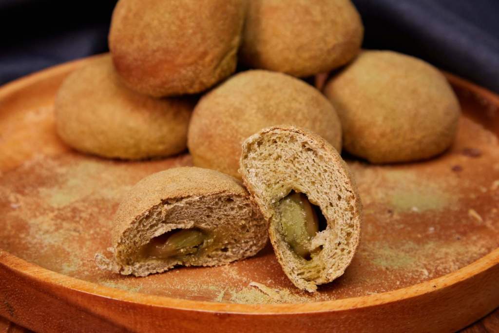 Matcha Flavored Pandesal