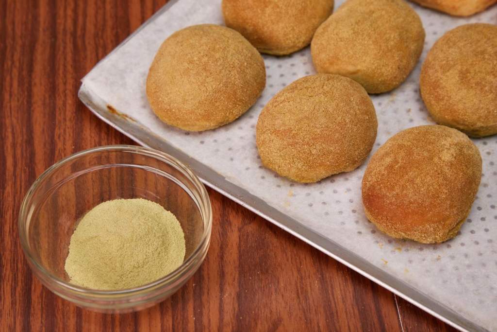 Matcha Flavored Pandesal