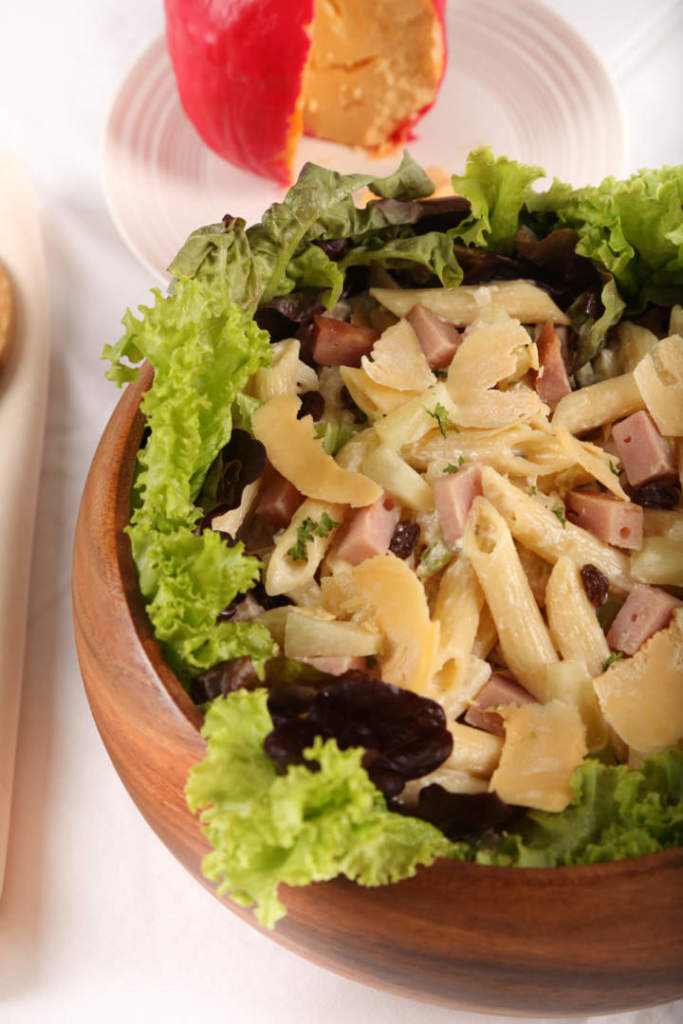 Jamon And Queso De Bola Penne Pasta Salad
