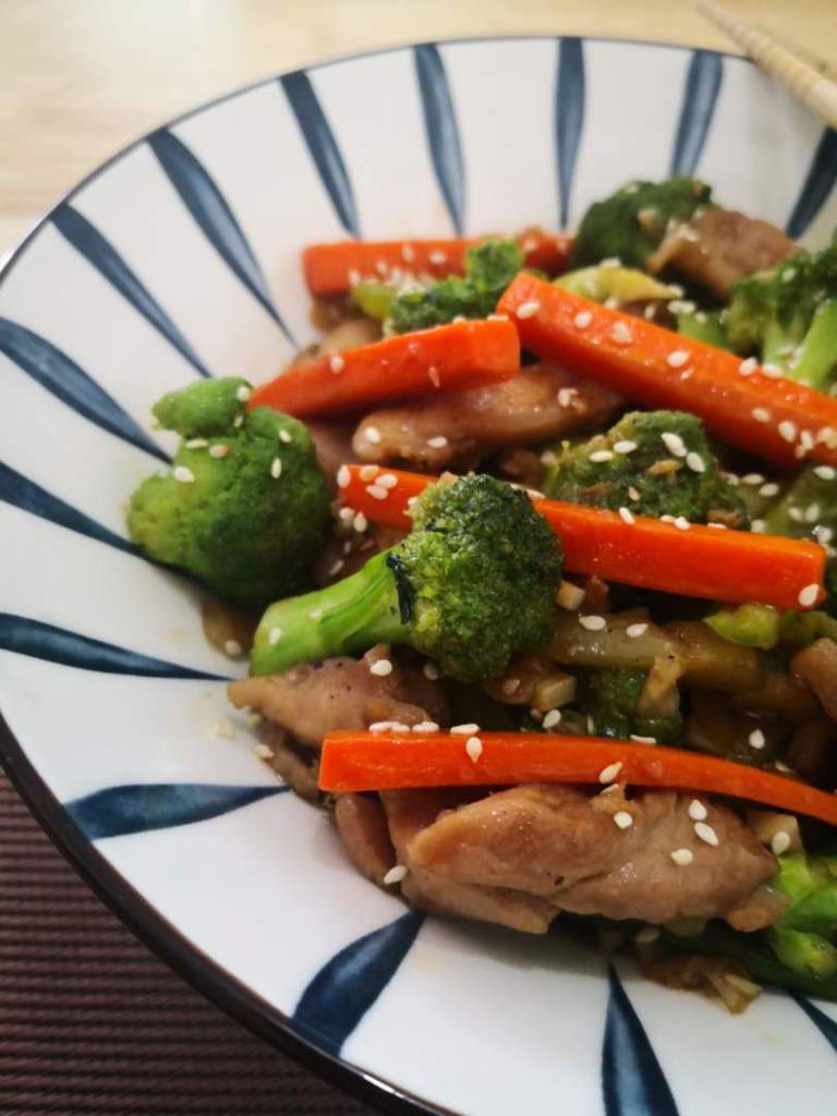 Chicken and Broccoli in Teriyaki Sauce