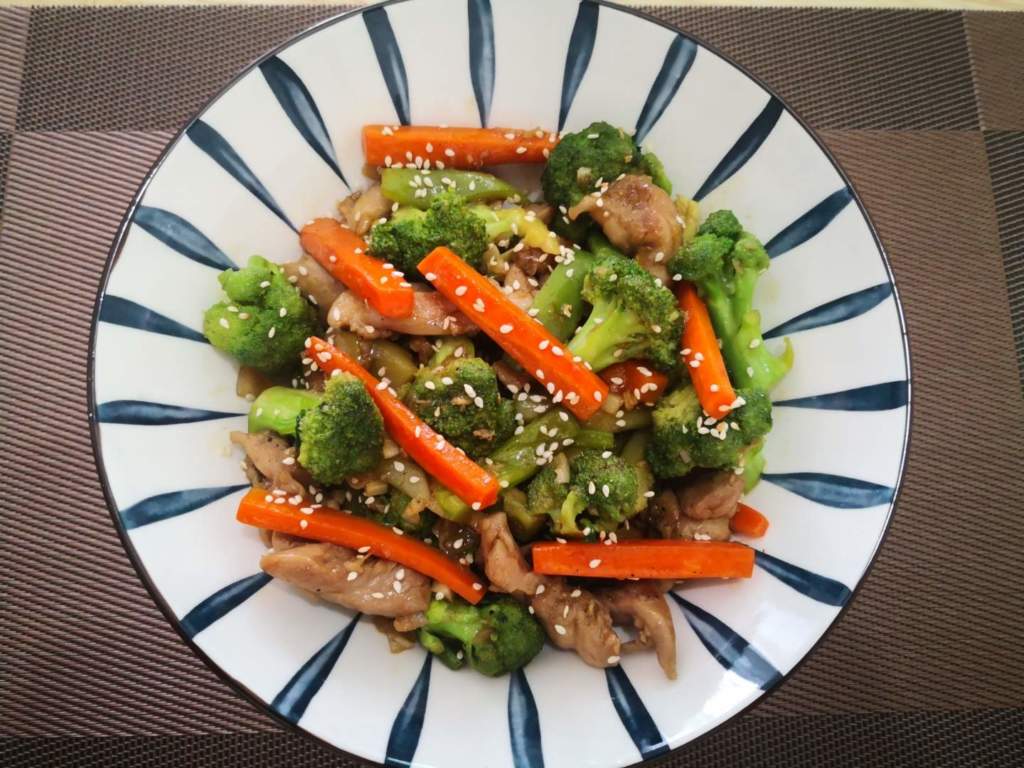 Chicken and Broccoli in Teriyaki Sauce
