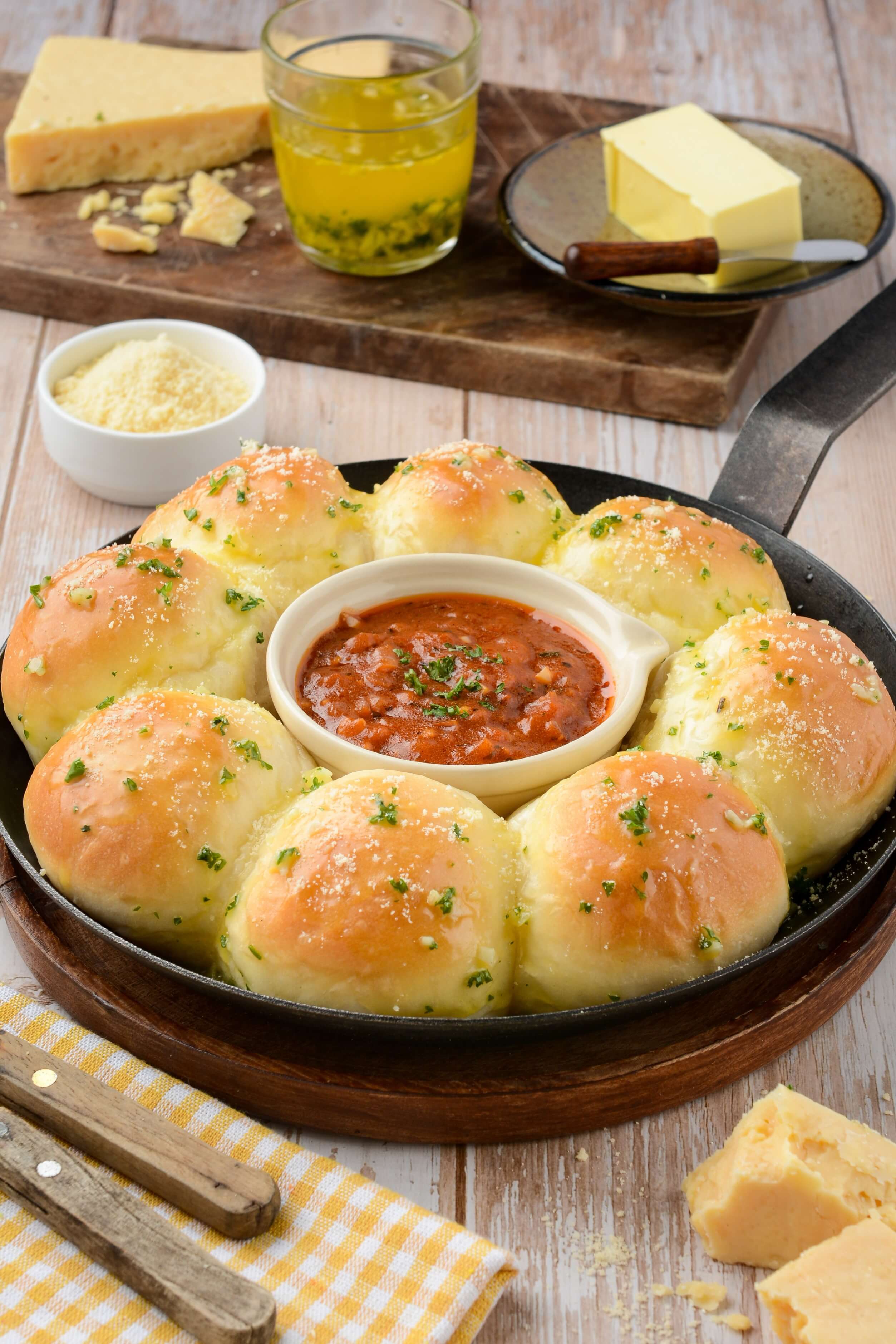 Cast-iron-baked-Soft-Bread-81_compressed